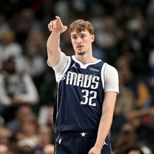 开云官网-雄鹿狂飙20记三分血洗独行侠，库兹马复出20分！弗拉格空砍19+10|罗林斯|外线|密尔沃基雄鹿队|达拉斯独行侠队|约什-格林_新浪体育_新浪新闻