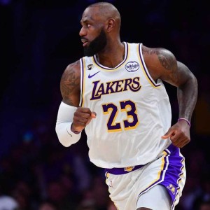 开云体育-Shams:湖人队似乎已经准备好与勒布朗·詹姆斯分道扬镳