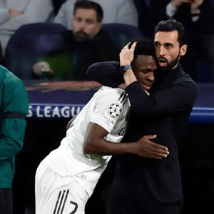 开云官网-马卡：阿韦洛亚优先团结更衣室，战术与体能调整将逐步推进