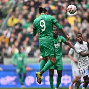 开云体育-中超-张玉宁破门陈晋一进球 北京国安战平上海申花